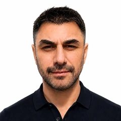 Александр Титов
